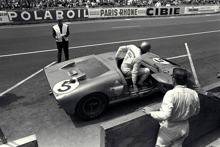  Ford GT40 (Mk II) 1965 года  (фото 44 из 118)